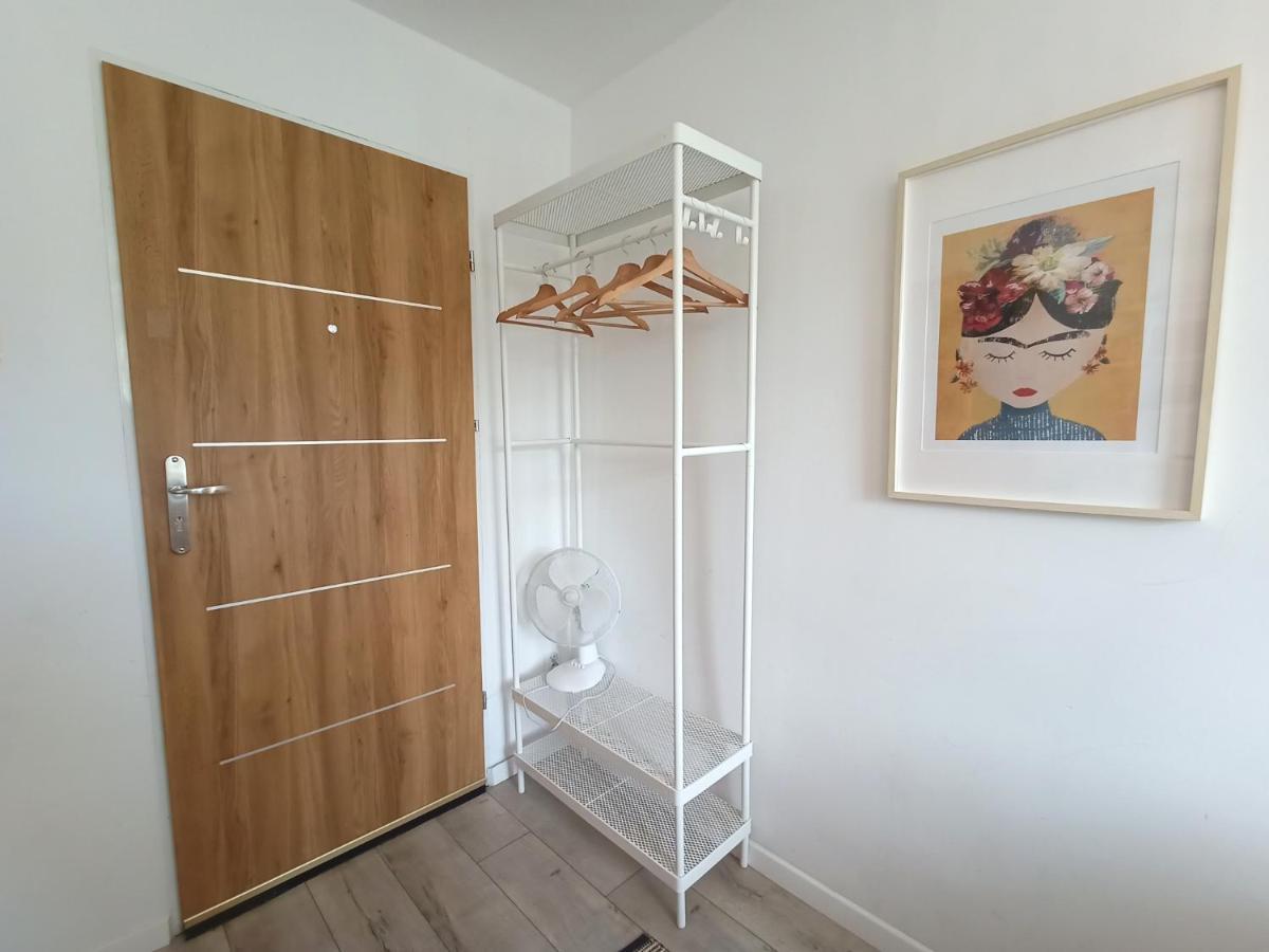Lemuria Pokoj Z Lazienka Szkolna Legnica Dış mekan fotoğraf